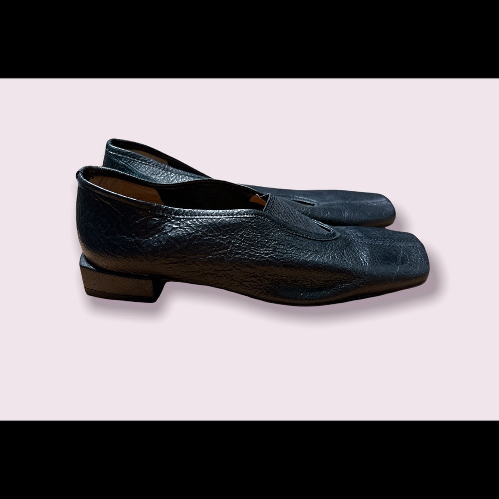 About Arianne low heel